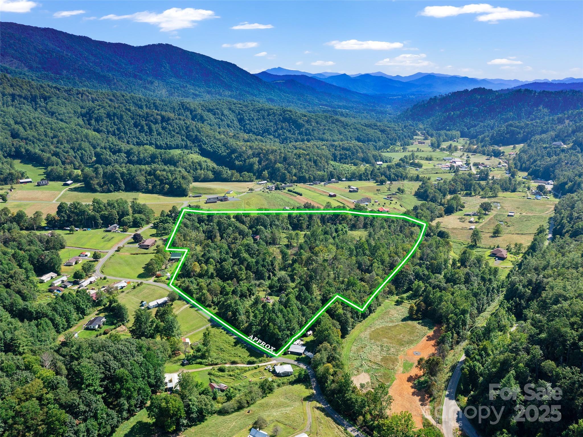 353 Perkins Road Bakersville NC 28705