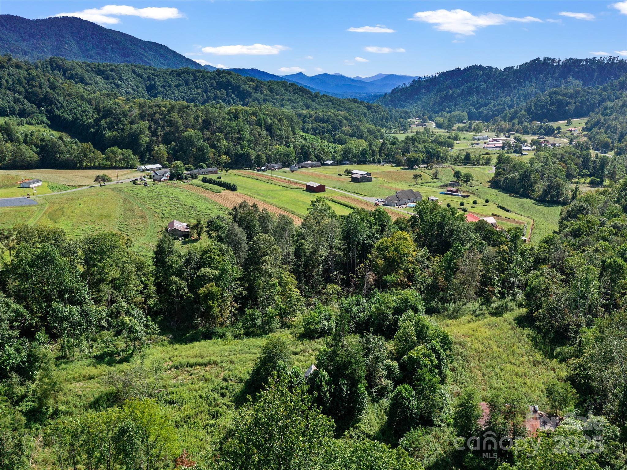 353 Perkins Road Bakersville NC 28705