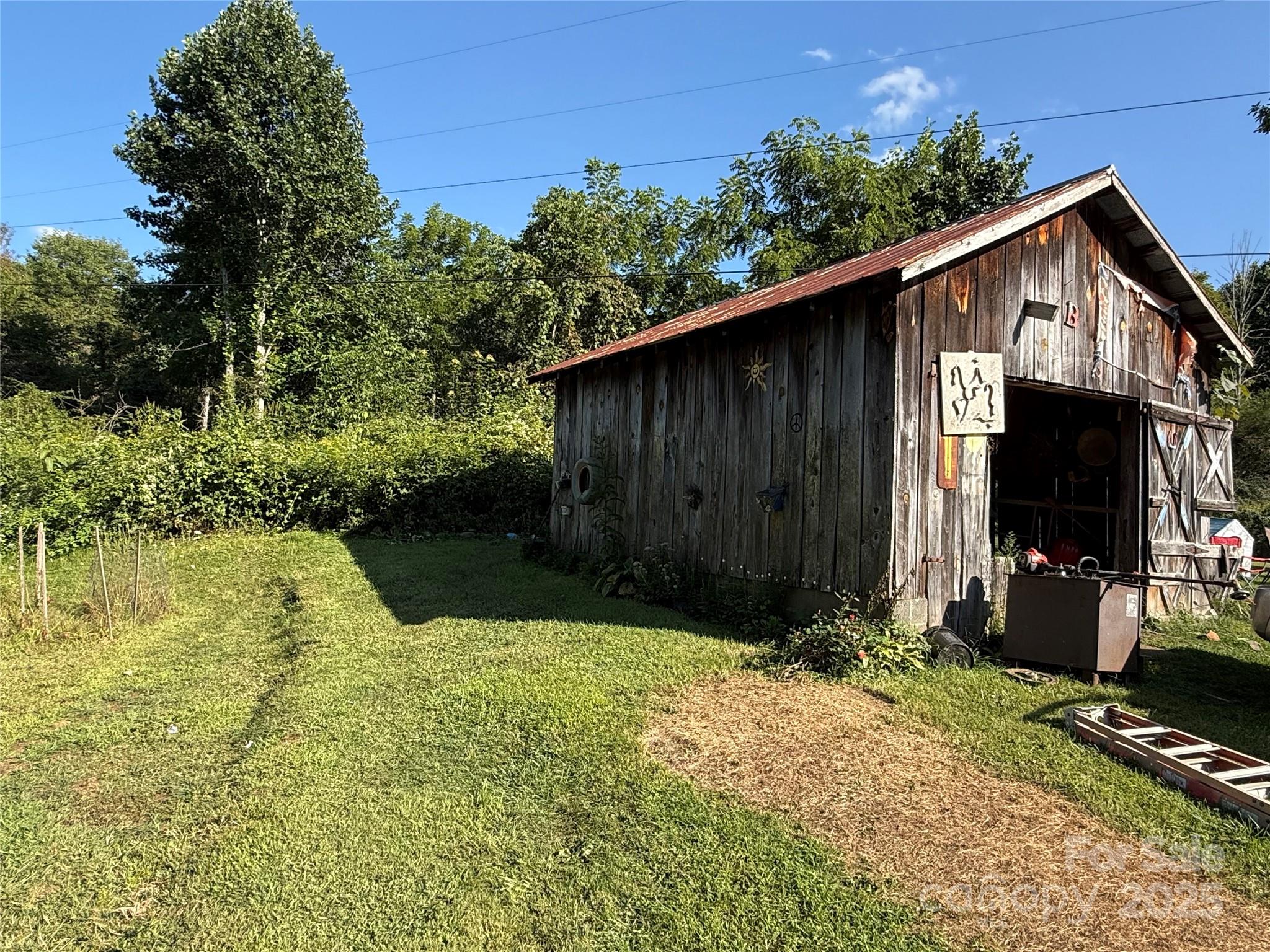 353 Perkins Road Bakersville NC 28705