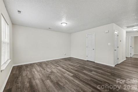 1910 Parkdale Avenue Gastonia NC 28052
