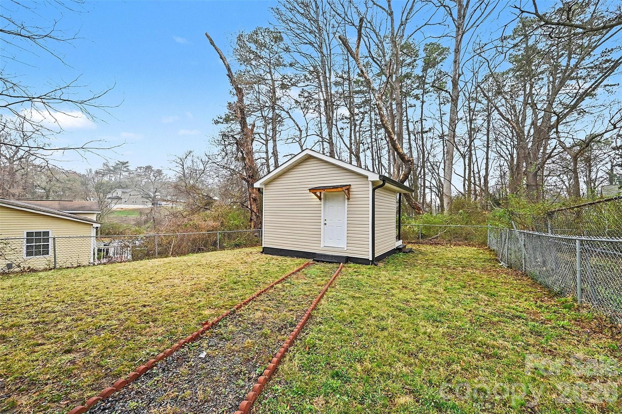 1910 Parkdale Avenue Gastonia NC 28052