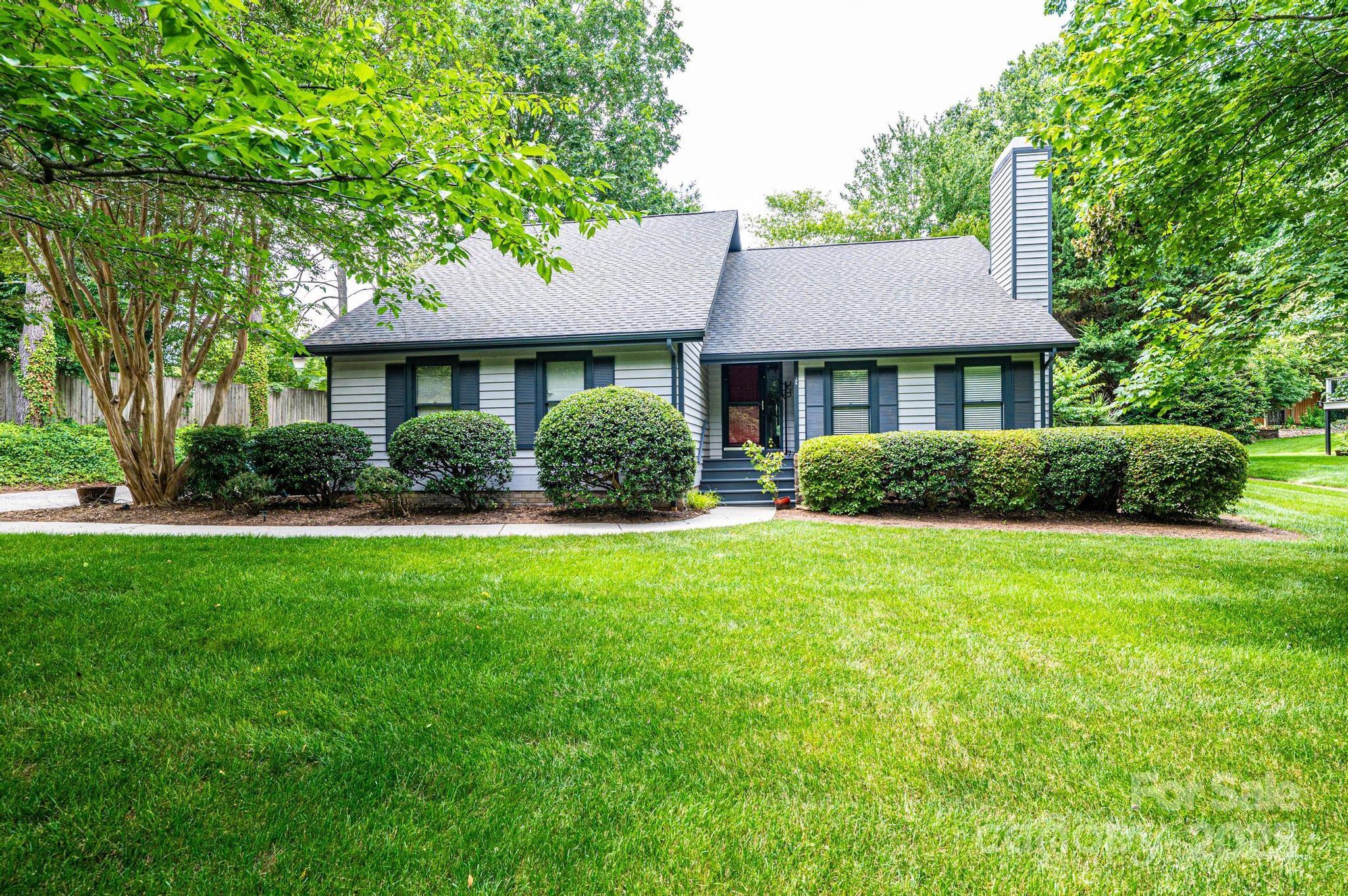 3221 5th Street Court NW Hickory NC 28601