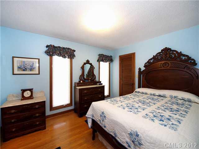 1901 Carmel Ridge Road Charlotte NC 28226