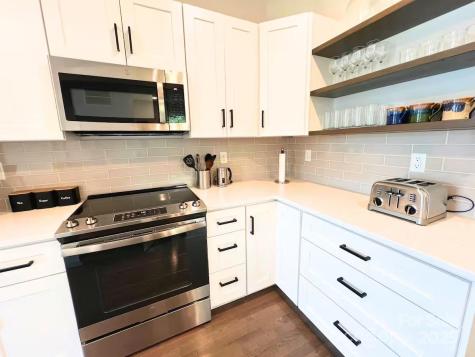 1057 Riverside Drive Asheville NC 28804