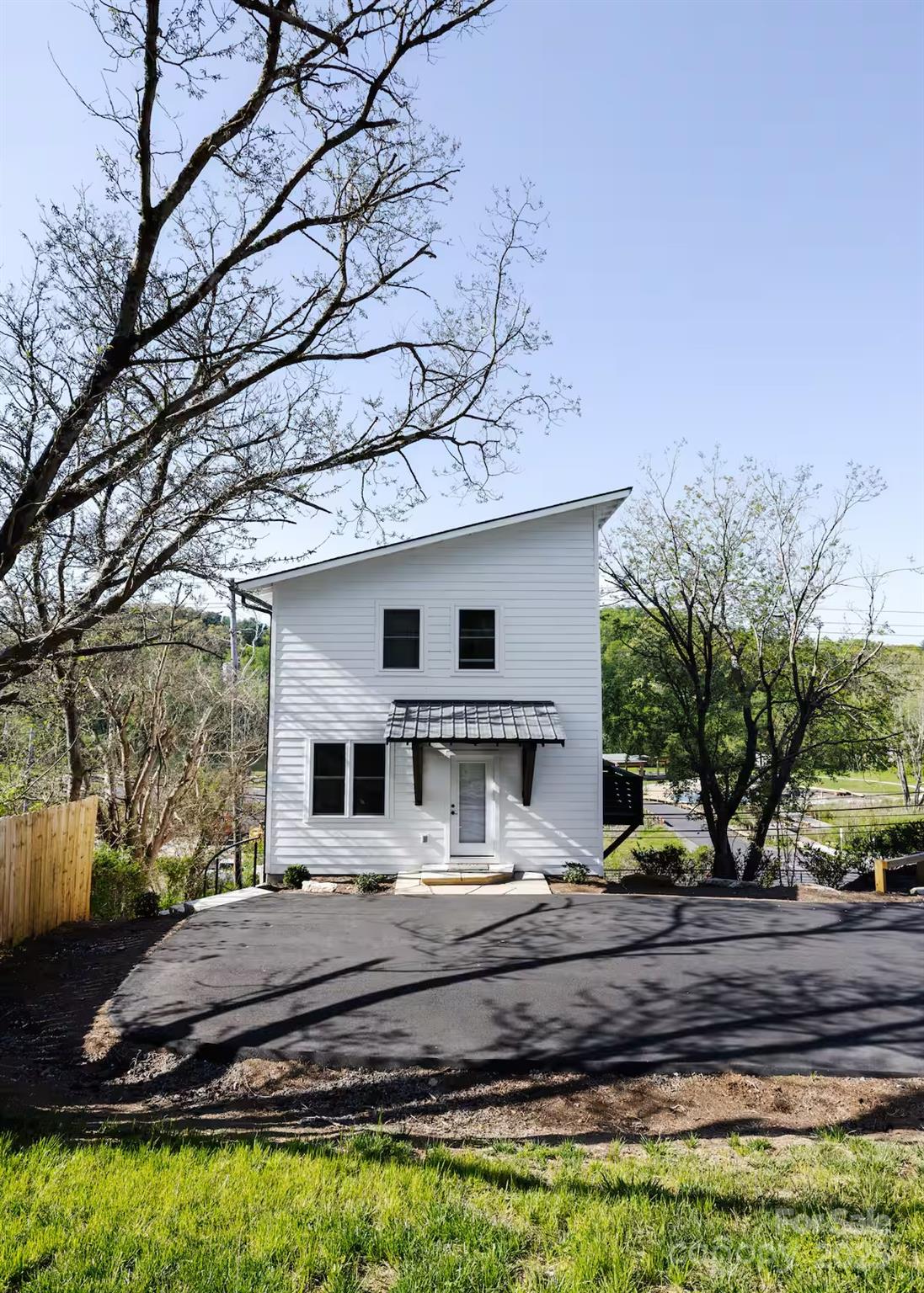 1057 Riverside Drive Asheville NC 28804