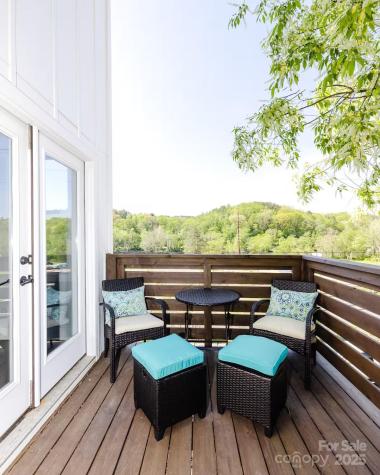 1057 Riverside Drive Asheville NC 28804