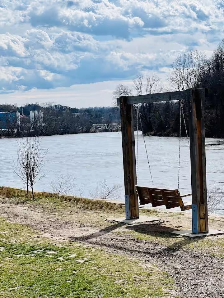 1057 Riverside Drive Asheville NC 28804