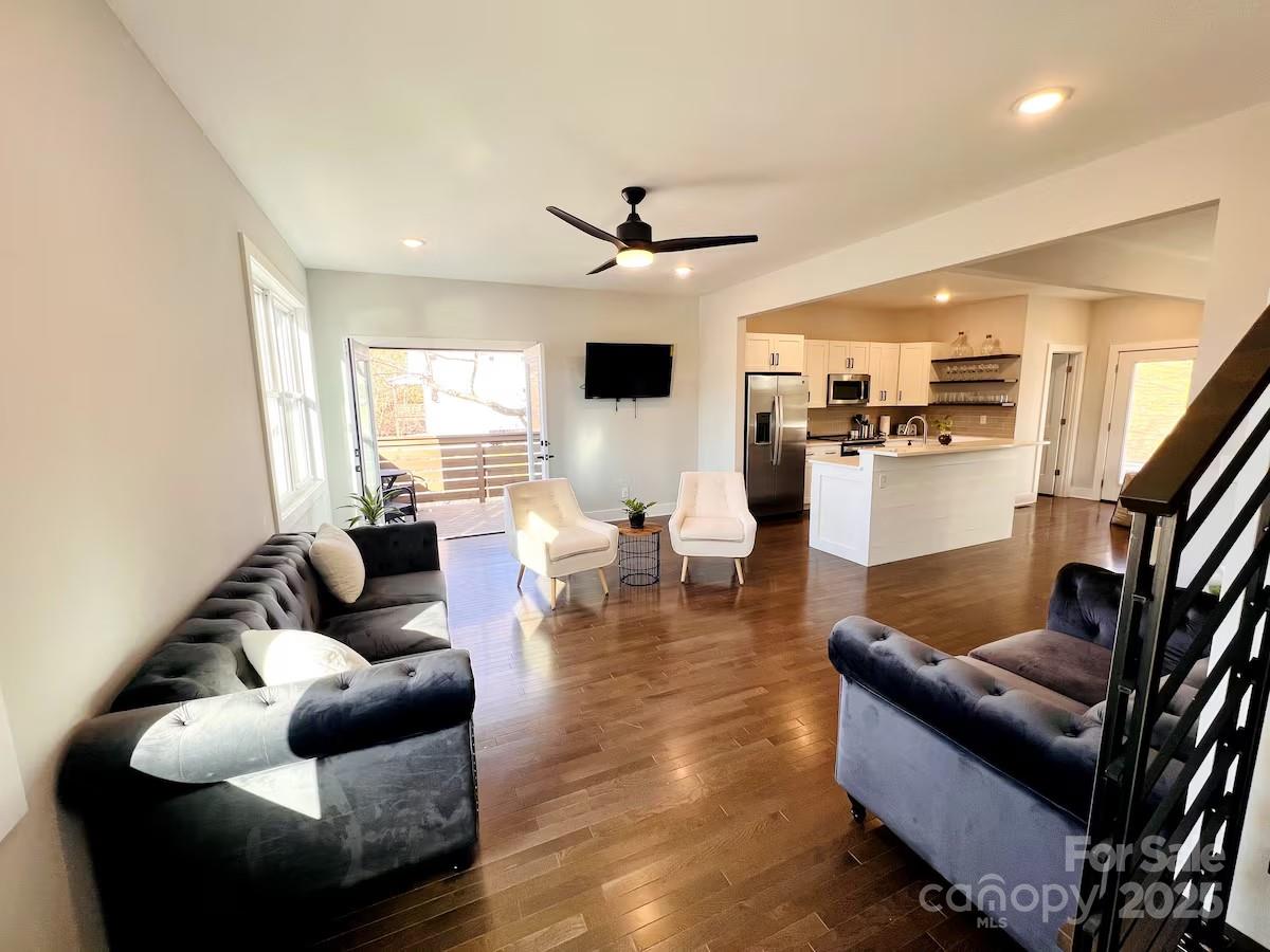 1057 Riverside Drive Asheville NC 28804