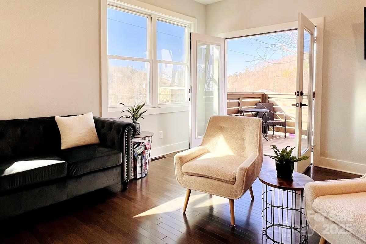 1057 Riverside Drive Asheville NC 28804