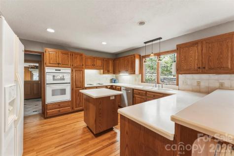 10 Thornwood Court Clover SC 29710