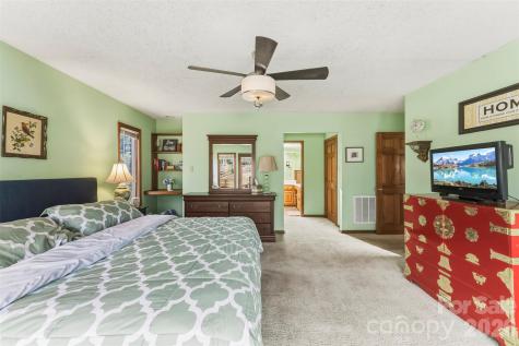 10 Thornwood Court Clover SC 29710