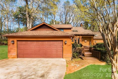 10 Thornwood Court Clover SC 29710