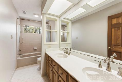 10 Thornwood Court Clover SC 29710