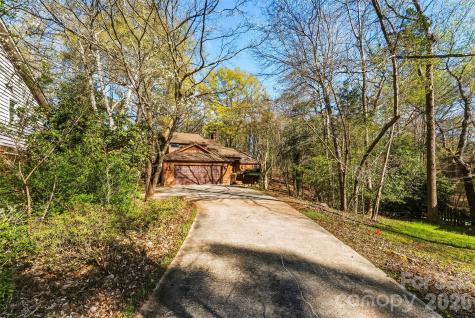 10 Thornwood Court Clover SC 29710