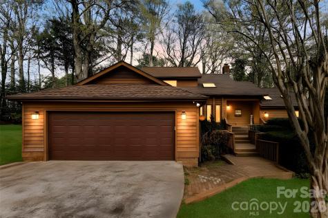 10 Thornwood Court Clover SC 29710