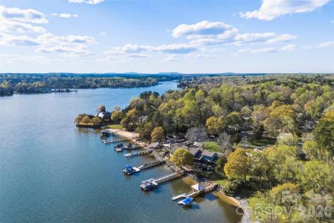 10 Thornwood Court Clover SC 29710