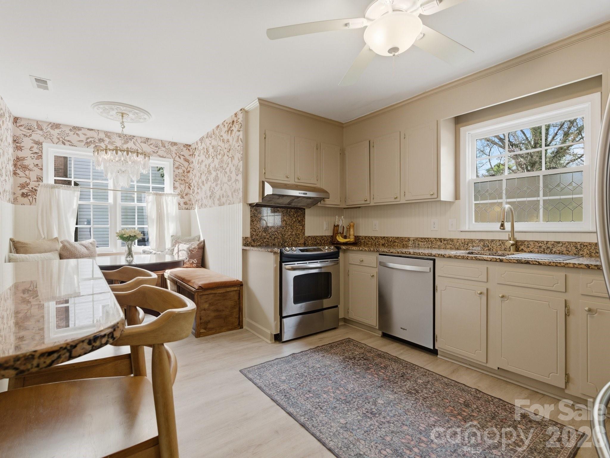 9234 Covedale Drive Charlotte NC 28270