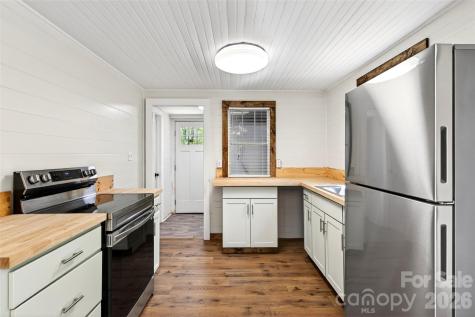 488 Cad Campbell Road Bakersville NC 28705