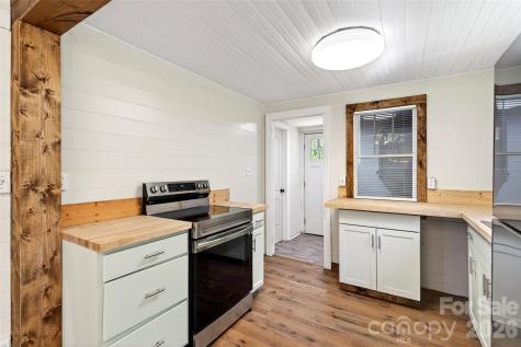 488 Cad Campbell Road Bakersville NC 28705