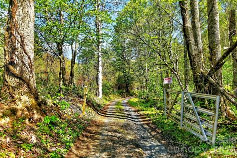 488 Cad Campbell Road Bakersville NC 28705