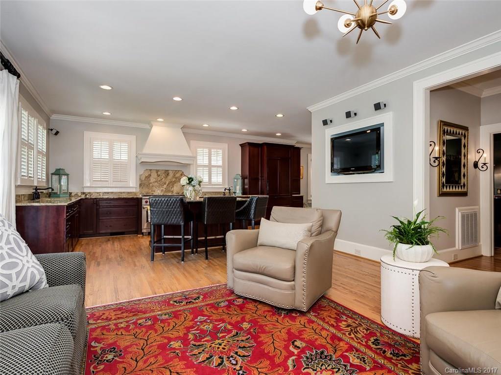 2015 Dilworth Road W Charlotte NC 28203