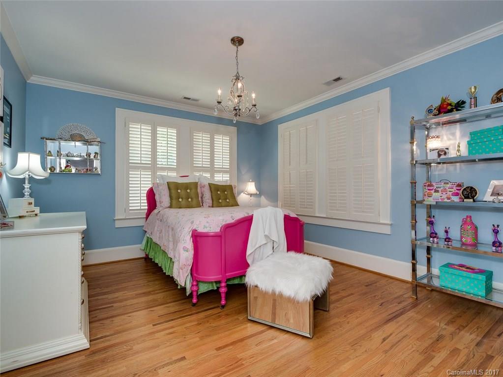 2015 Dilworth Road W Charlotte NC 28203