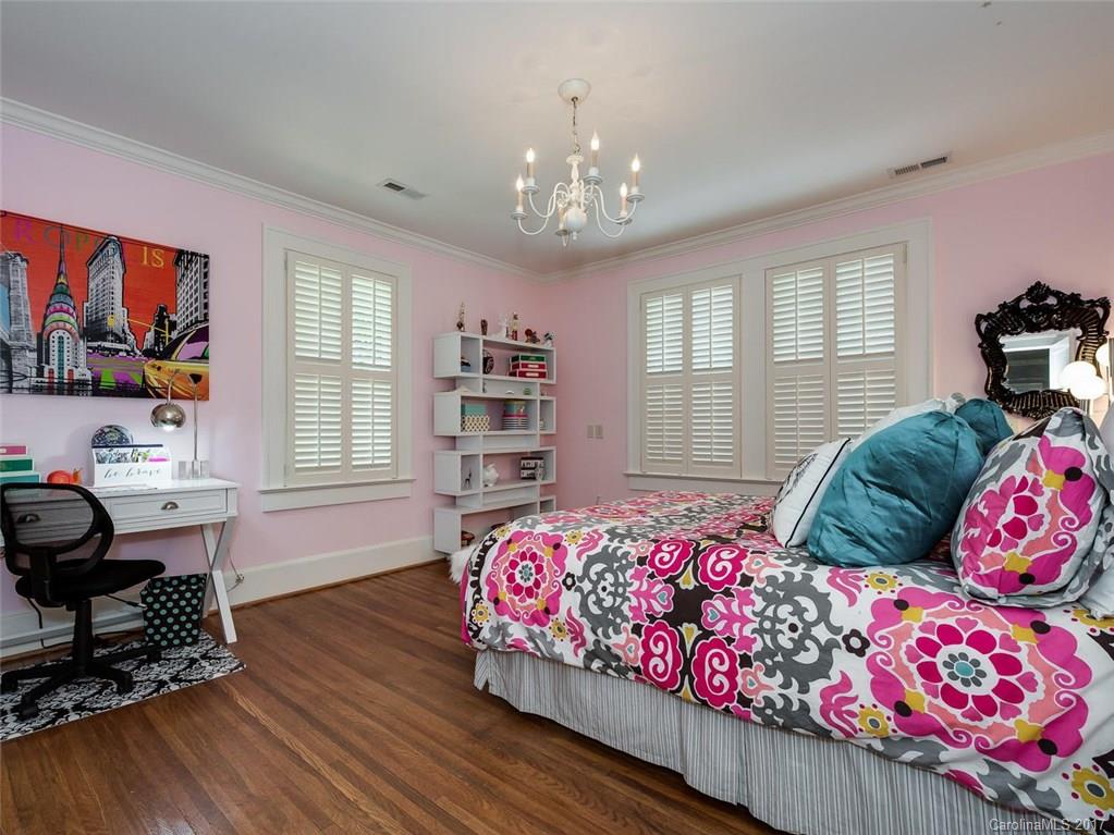 2015 Dilworth Road W Charlotte NC 28203