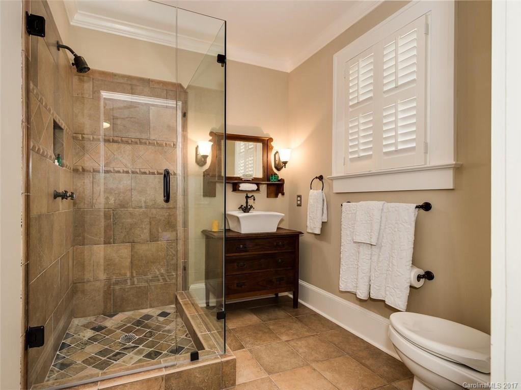 2015 Dilworth Road W Charlotte NC 28203