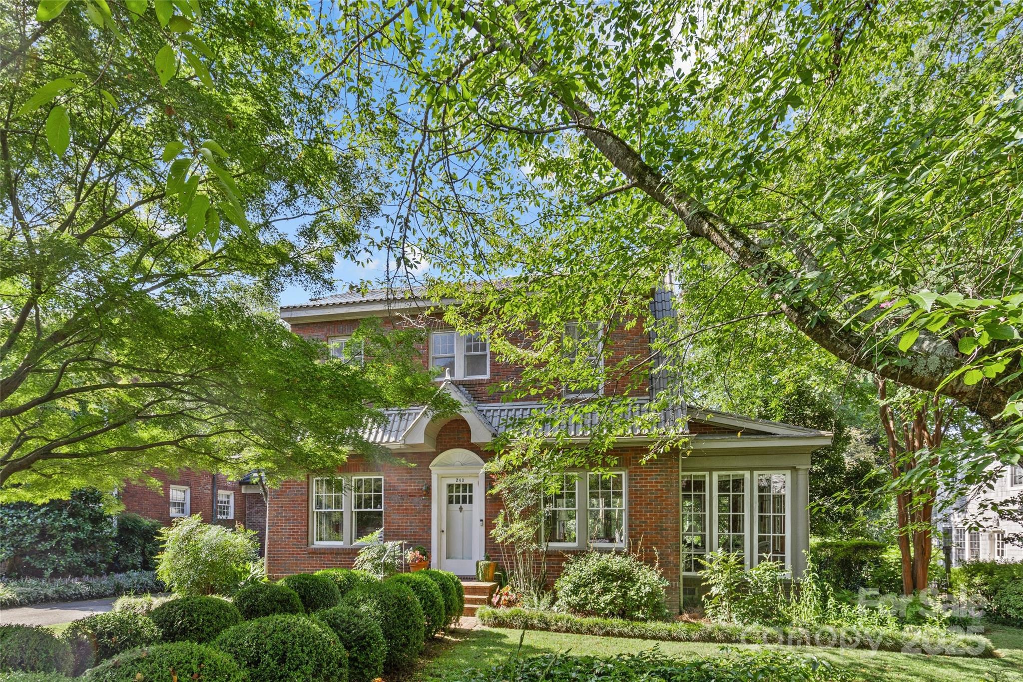243 Ridgewood Avenue Charlotte NC 28209