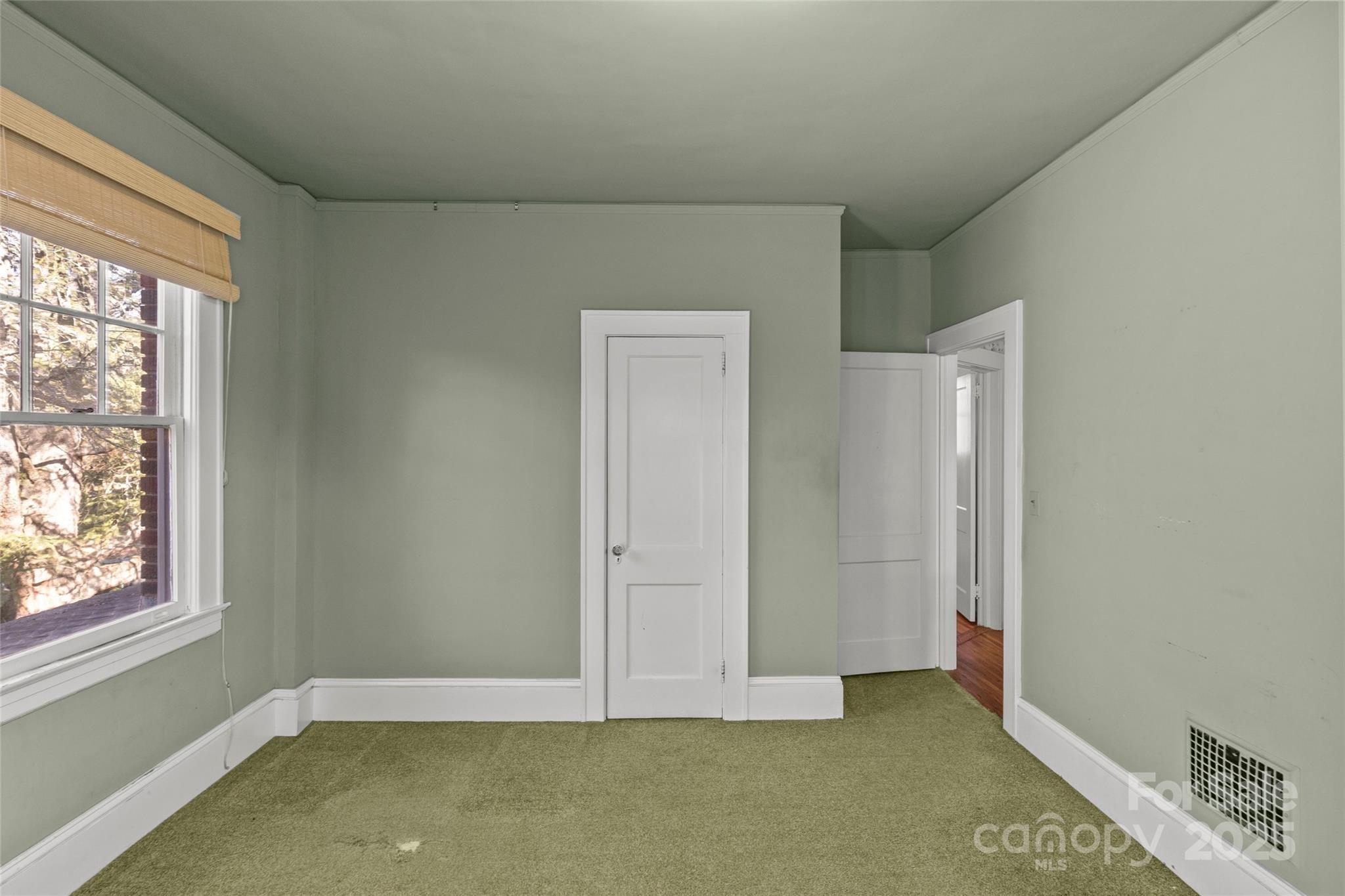 243 Ridgewood Avenue Charlotte NC 28209