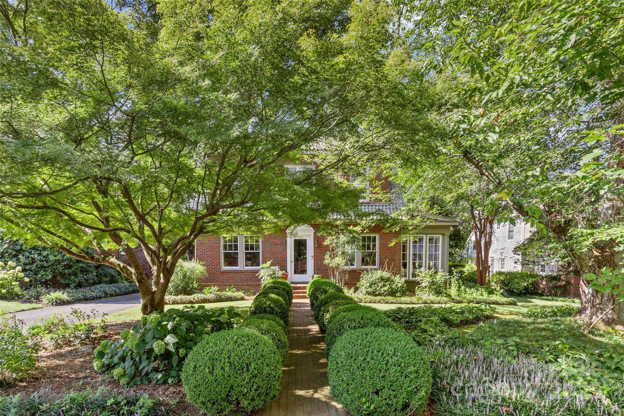 243 Ridgewood Avenue Charlotte NC 28209
