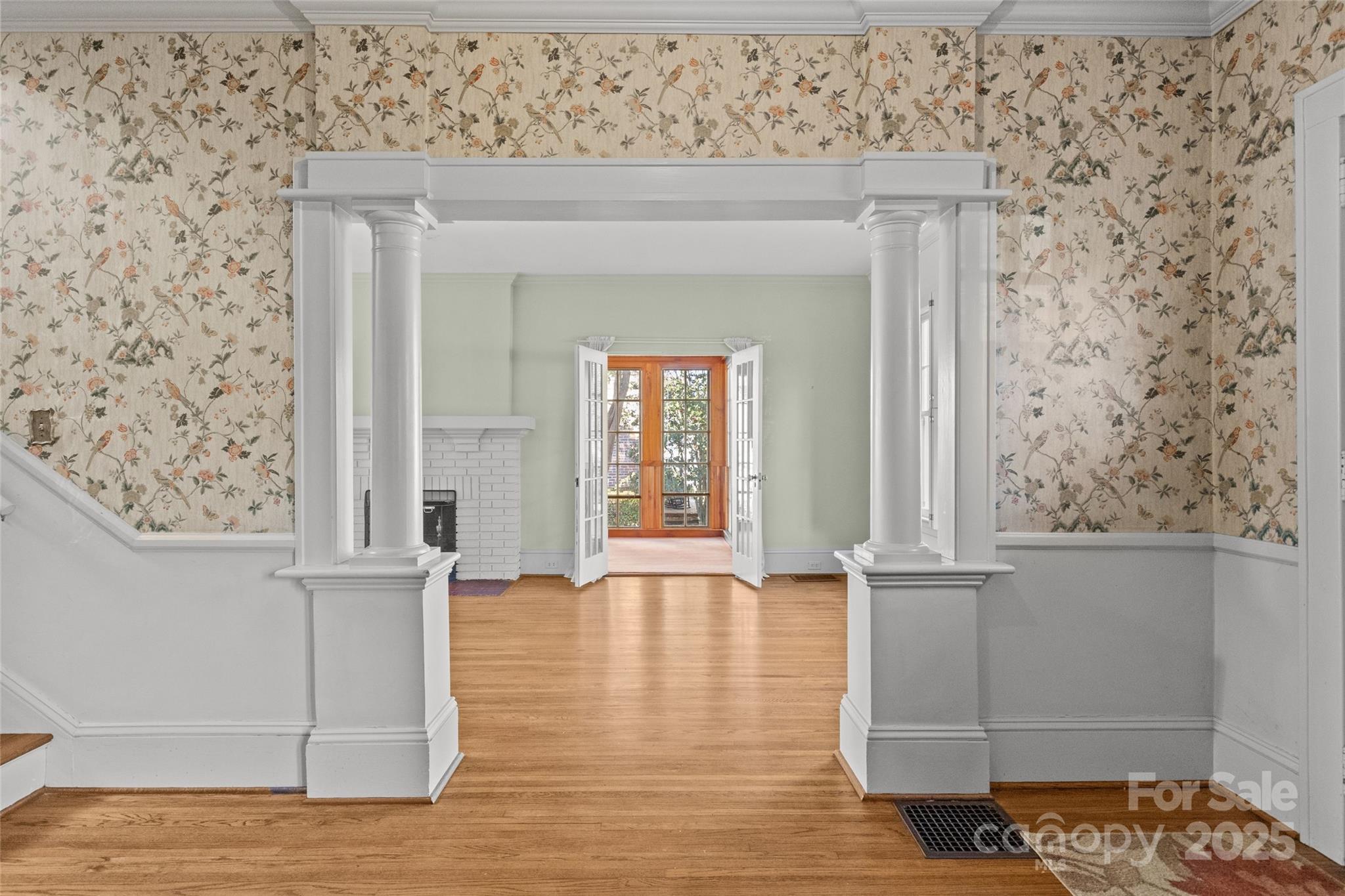 243 Ridgewood Avenue Charlotte NC 28209