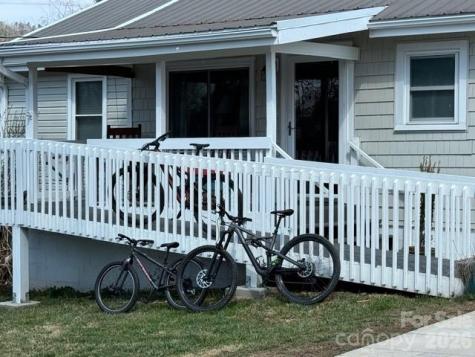 55 Pressley Avenue Brevard NC 28712