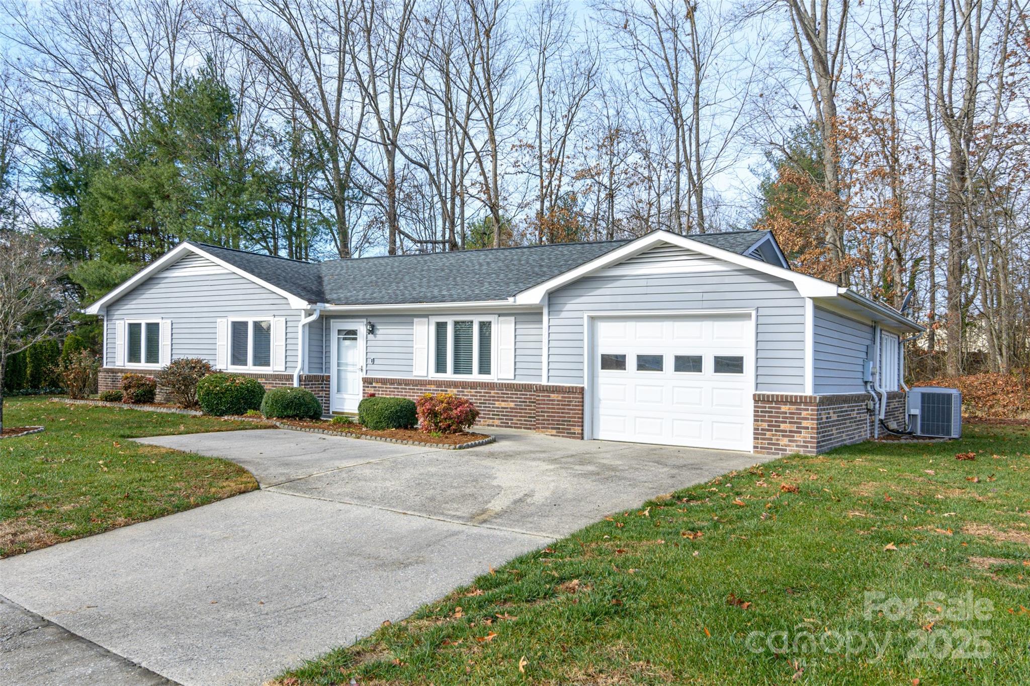 308 Dellford Court Hendersonville NC 28792