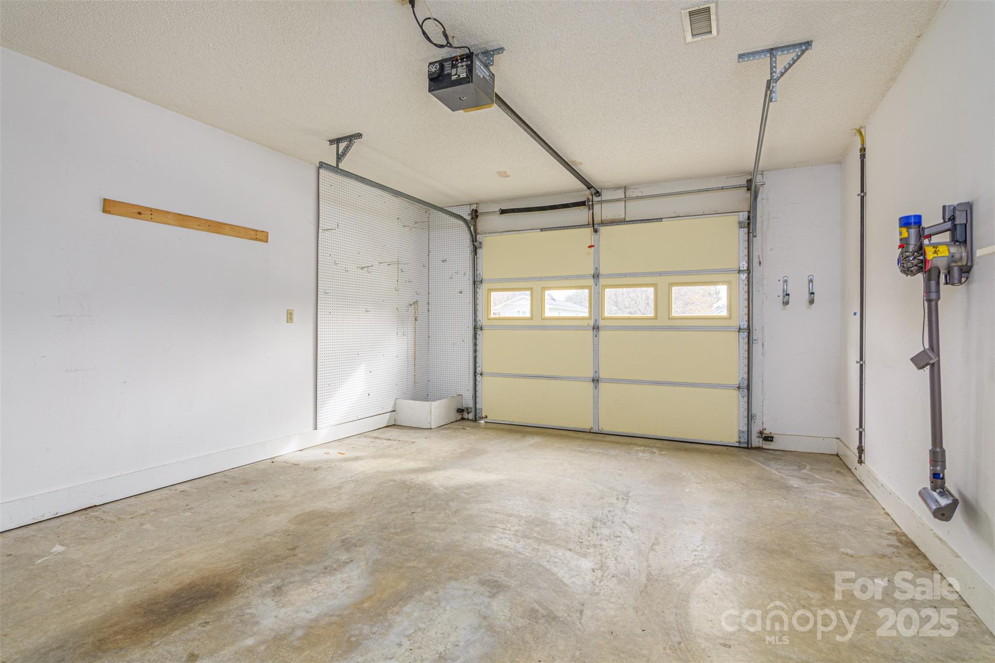 308 Dellford Court Hendersonville NC 28792