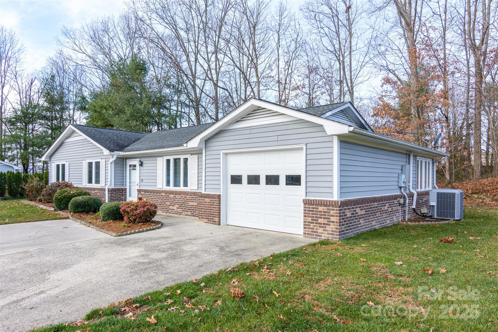 308 Dellford Court Hendersonville NC 28792