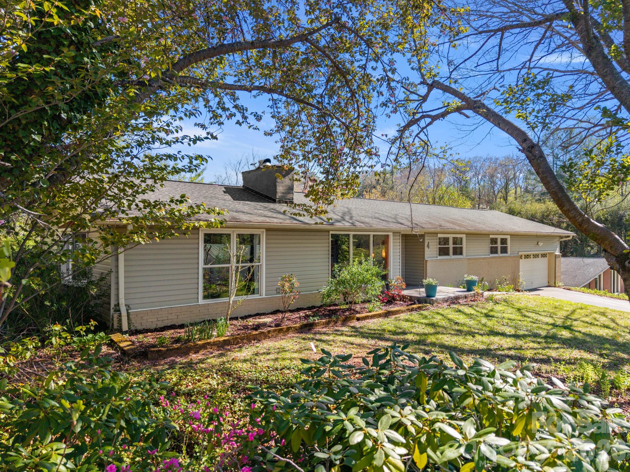 4 Austin Drive Asheville NC 28805