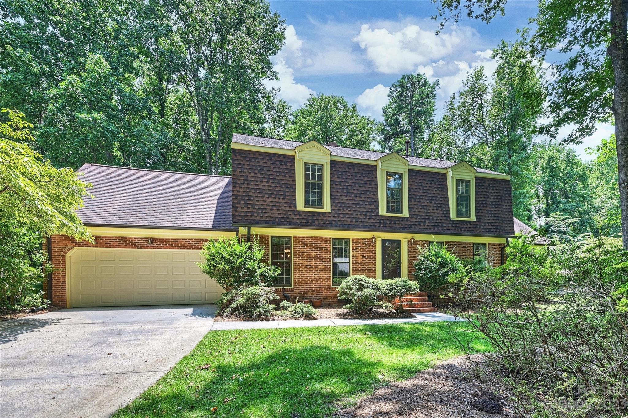 9116 Deerpark Lane Charlotte NC 28277
