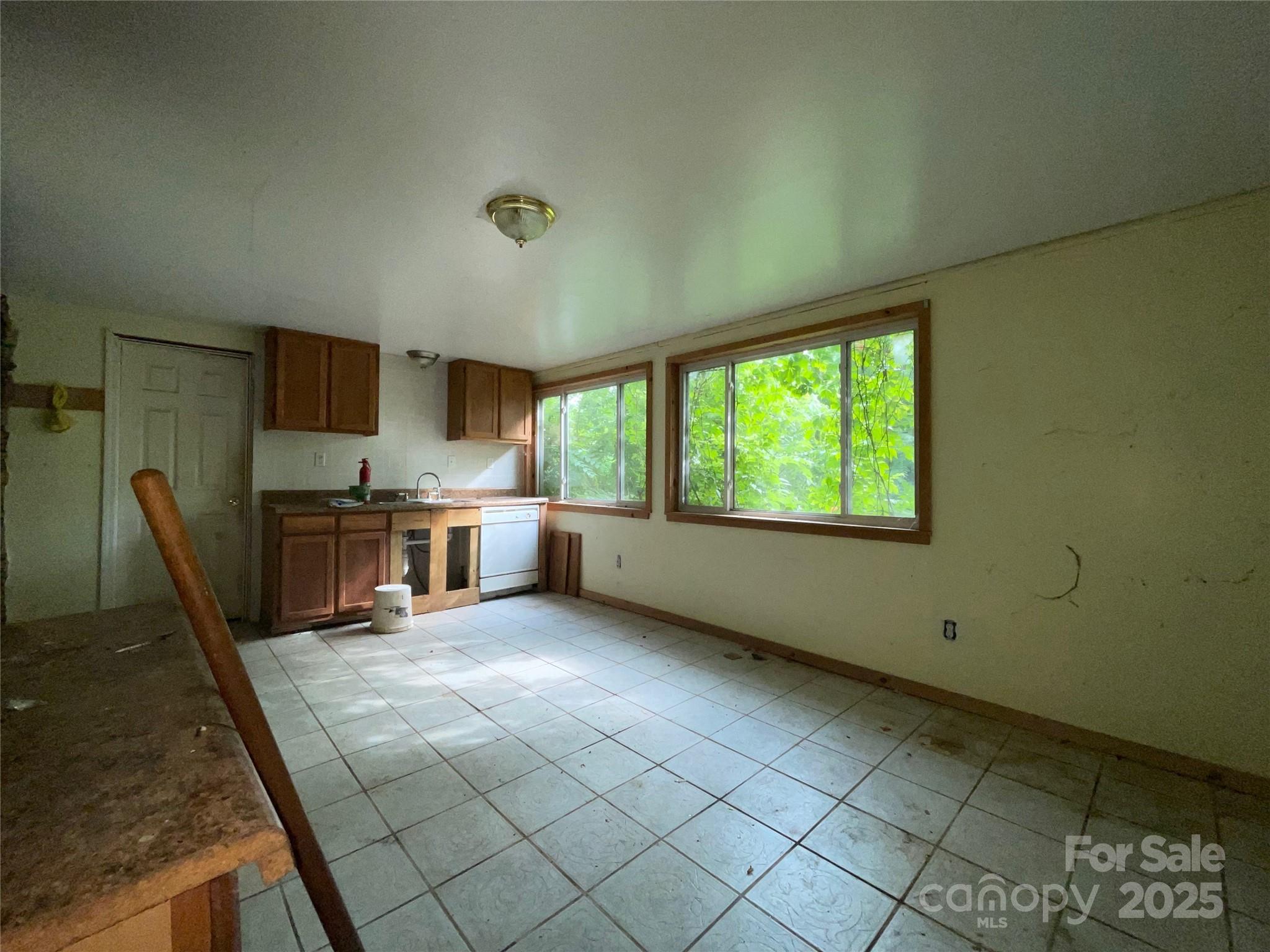 98 Lower Glady Fork Road Candler NC 28715