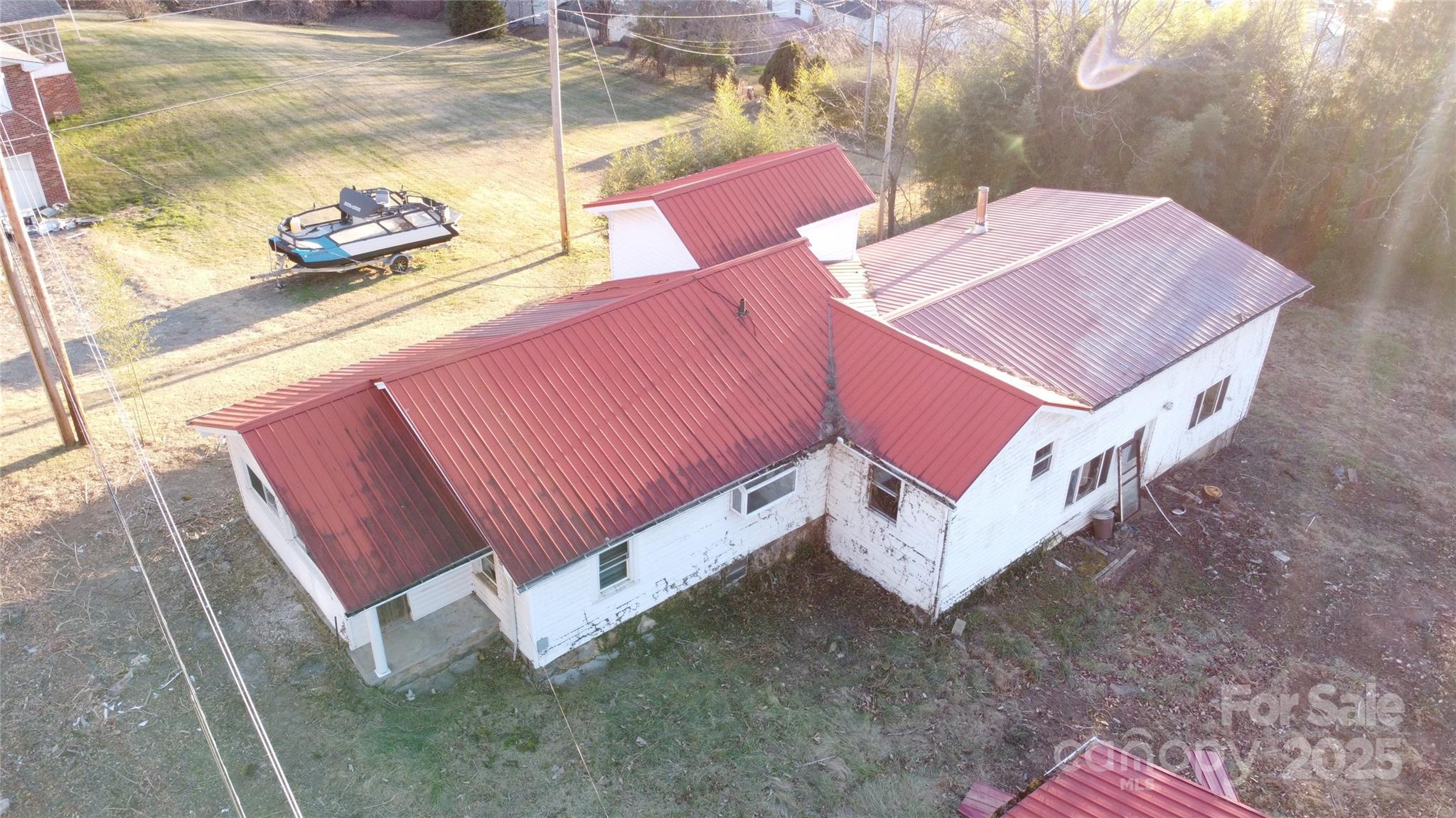 98 Lower Glady Fork Road Candler NC 28715
