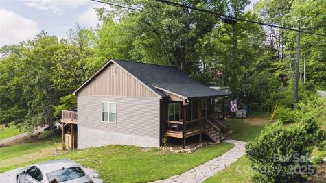 132 Connestee Road Brevard NC 28712