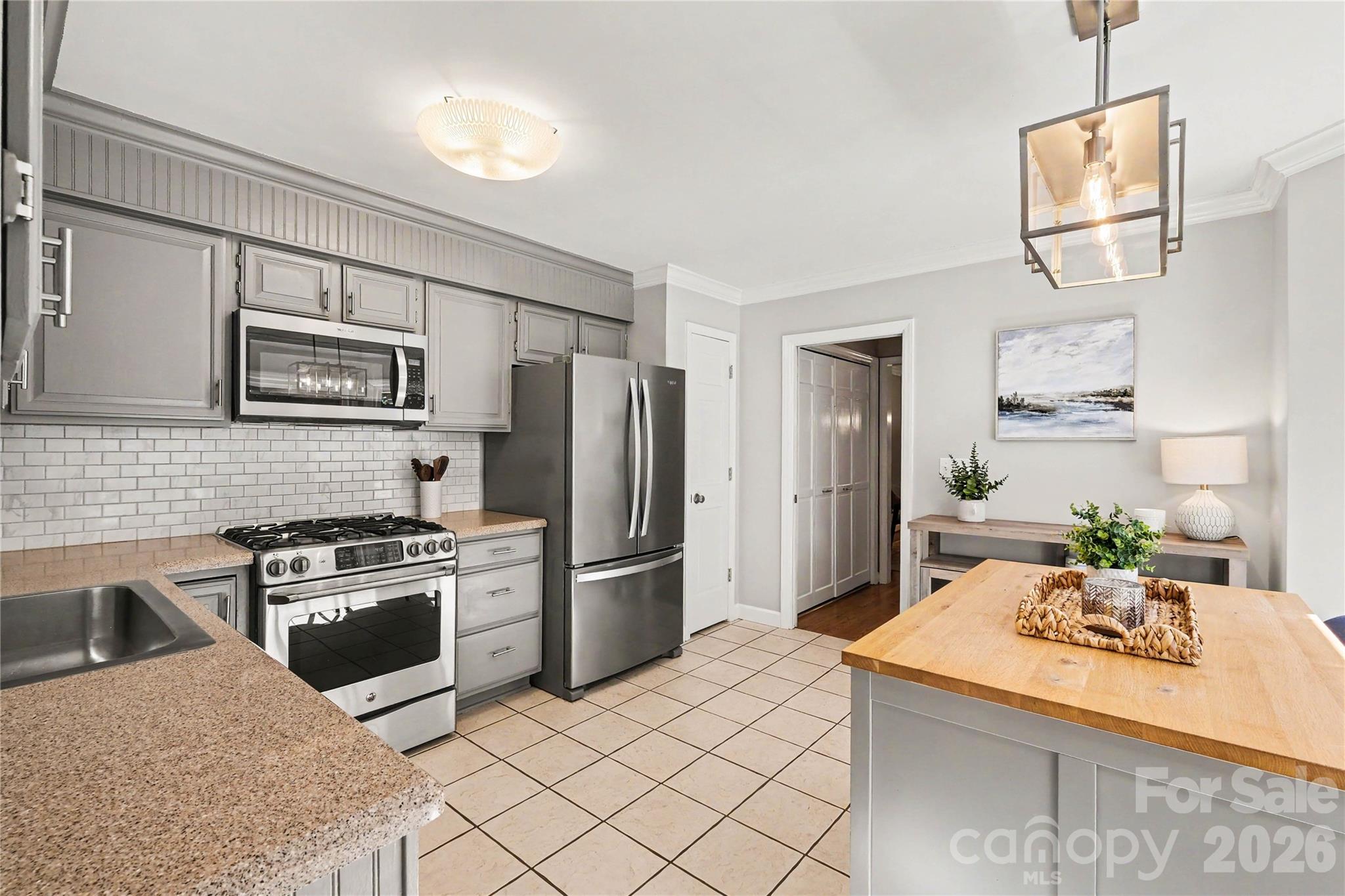 10428 South Hall Drive Charlotte NC 28270