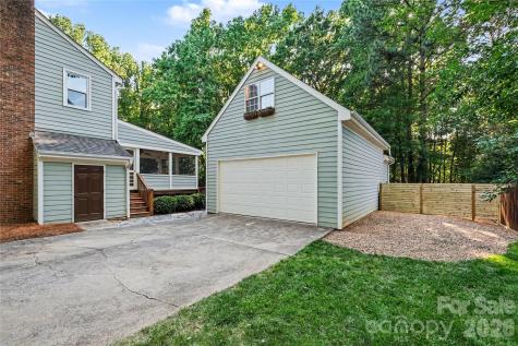 10428 South Hall Drive Charlotte NC 28270