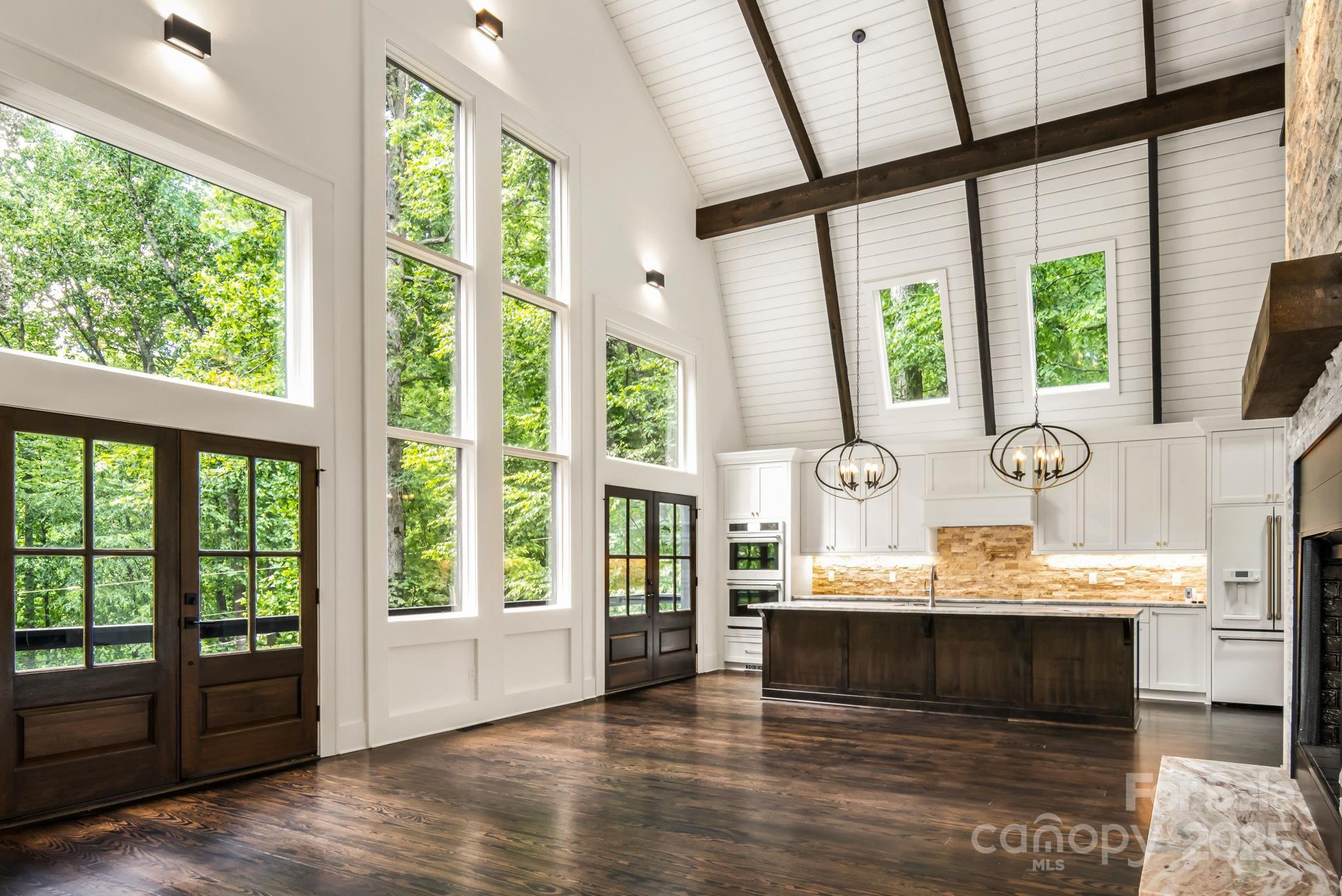 Burnsville NC, 50 Turkey Trot Lane