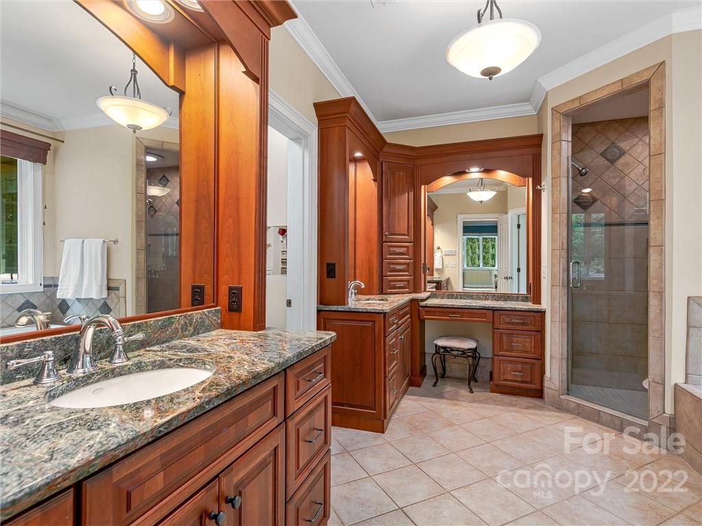 4 Greenwood Place Asheville NC 28803