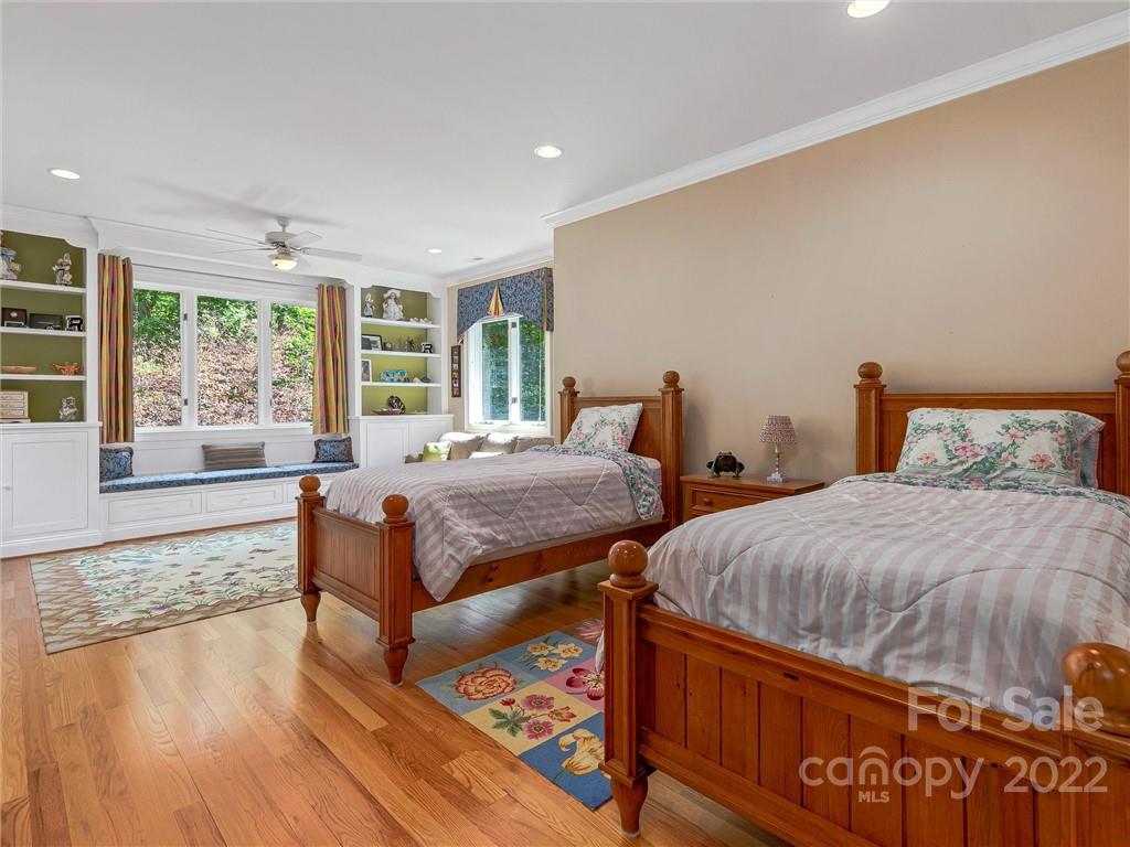 4 Greenwood Place Asheville NC 28803