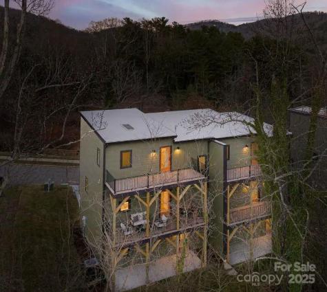 17 Macallan Lane Asheville NC 28805