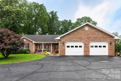 45 Presbyterian Church Road Mills River NC 28759