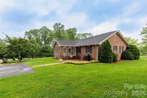 45 Presbyterian Church Road Mills River NC 28759