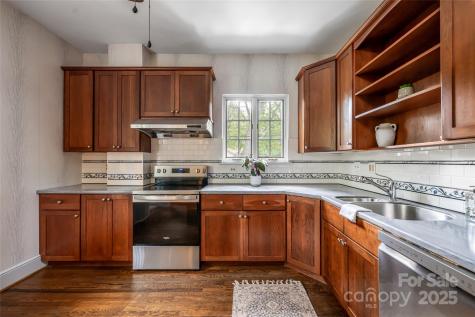 21 Lynwood Road Asheville NC 28804